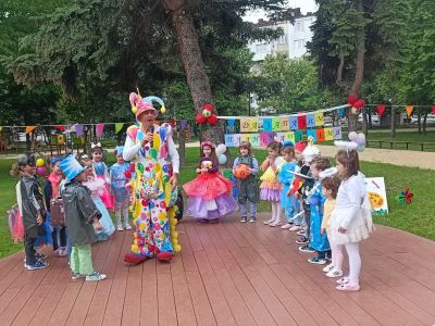 Ваканция здравей - Пъстър карнавал - ДГ 15 Чучулига - София, Свобода