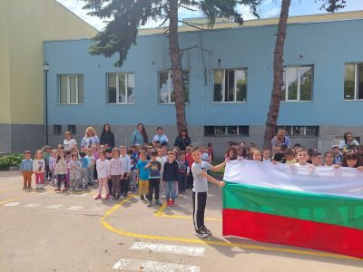 В памет на Христо Ботев - ДГ 15 Чучулига - София, Свобода