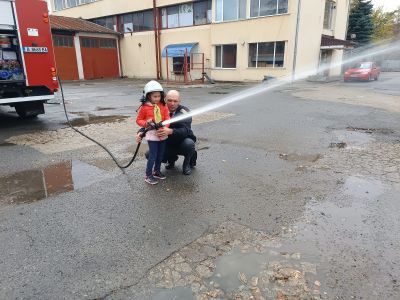Малки пожарникари - ДГ 15 Чучулига - София, Свобода