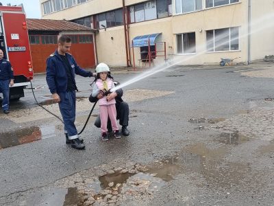 Малки пожарникари - ДГ 15 Чучулига - София, Свобода