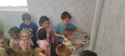 Световен ден на чистите ръце - 15.10.2024г.,  гр. "Бонбон"  и гр. "Детелина" - ДГ 15 Чучулига - София, Свобода